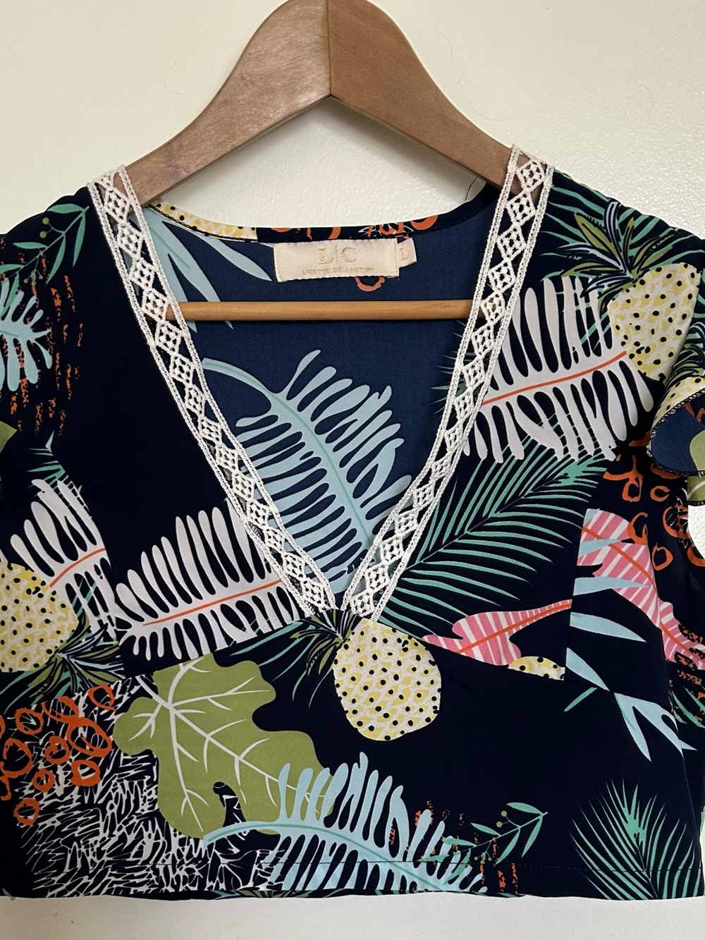 Cropped tropical blouse